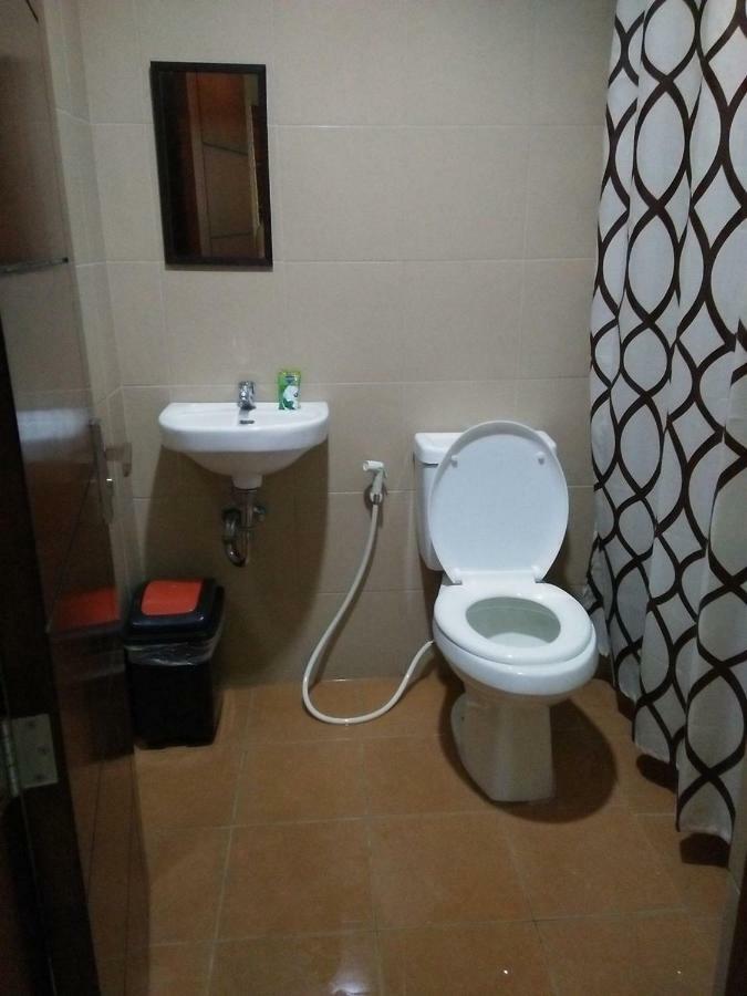 Lourdes Inn Paranaque City Zewnętrze zdjęcie
