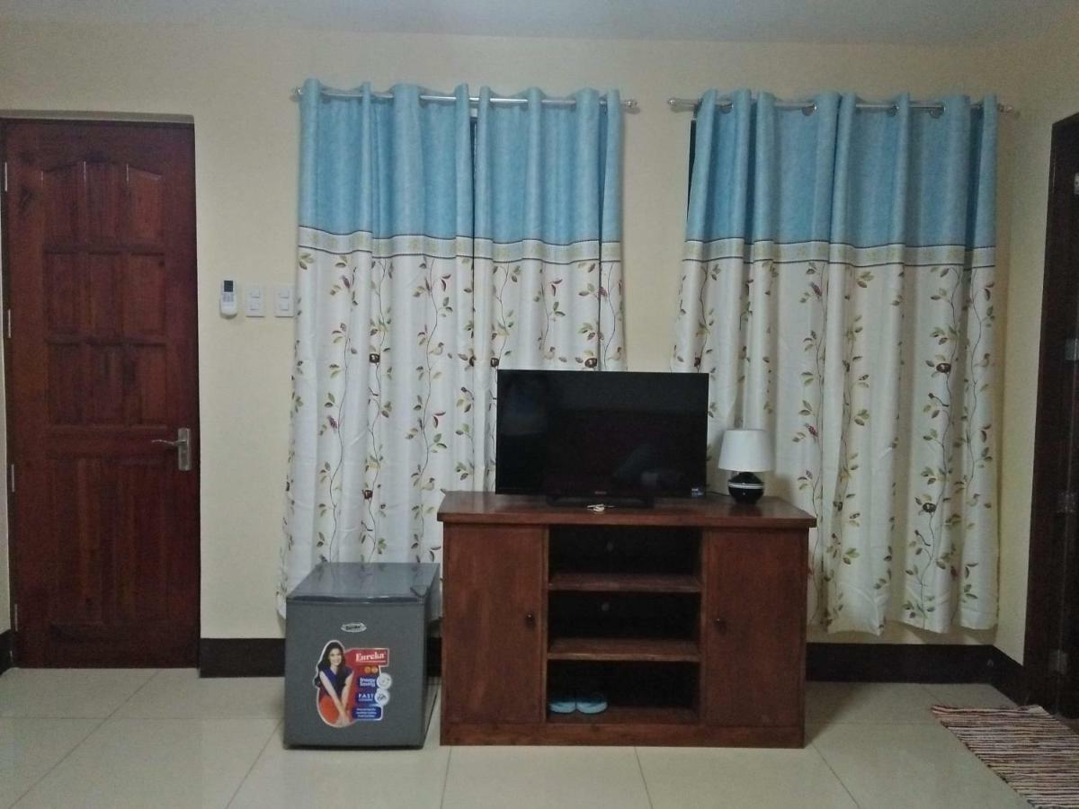 Lourdes Inn Paranaque City Zewnętrze zdjęcie